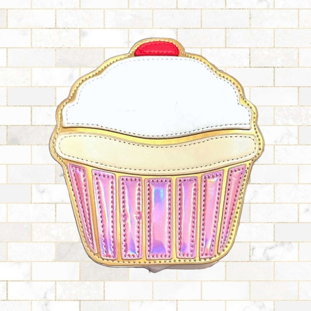 🧁 Pink Metallic Cupcake Crossbody Purse
